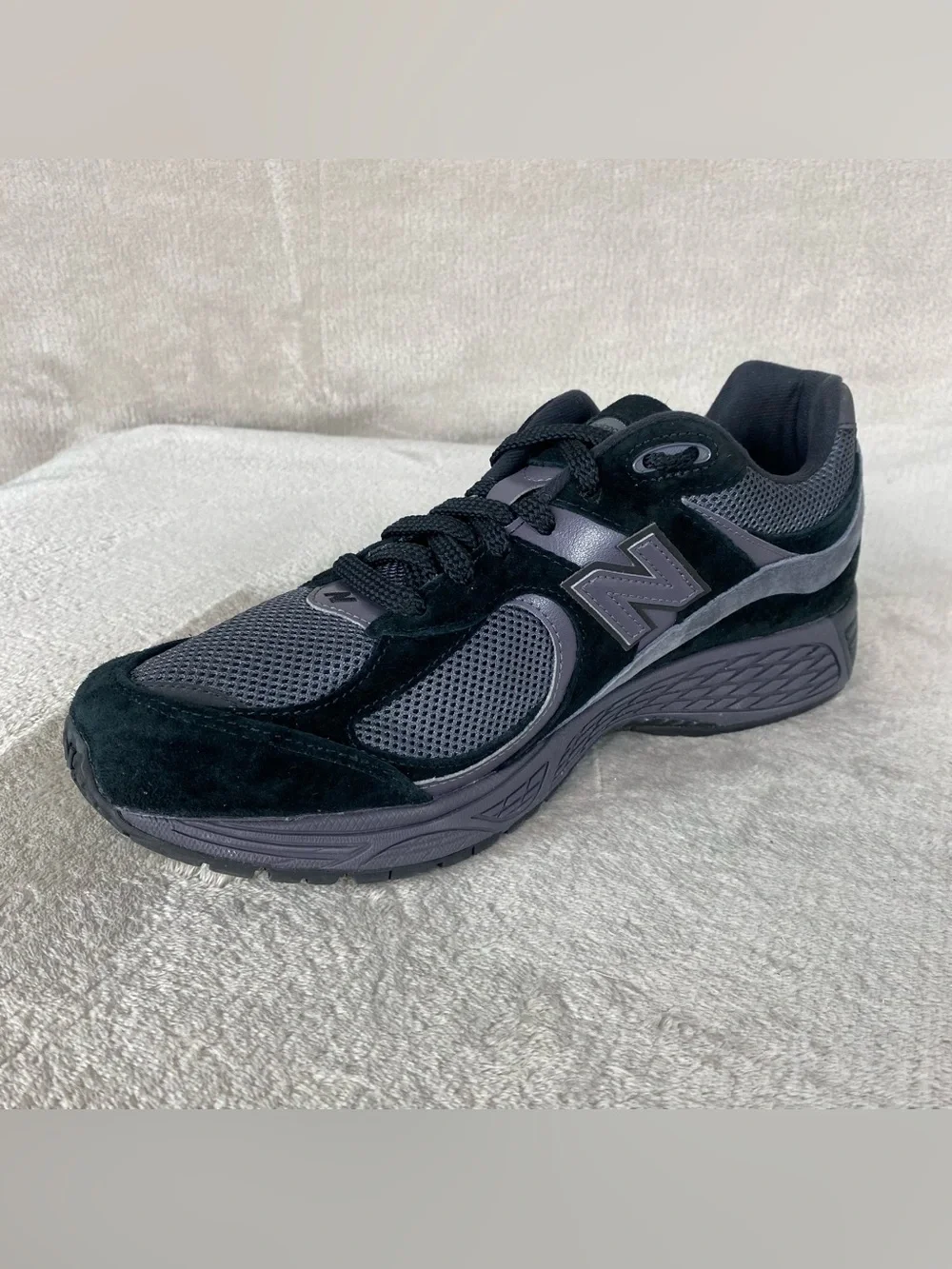 New Balance 2002R Shoes Mens Size 11 Black Gray Suede Running Sneakers NEW